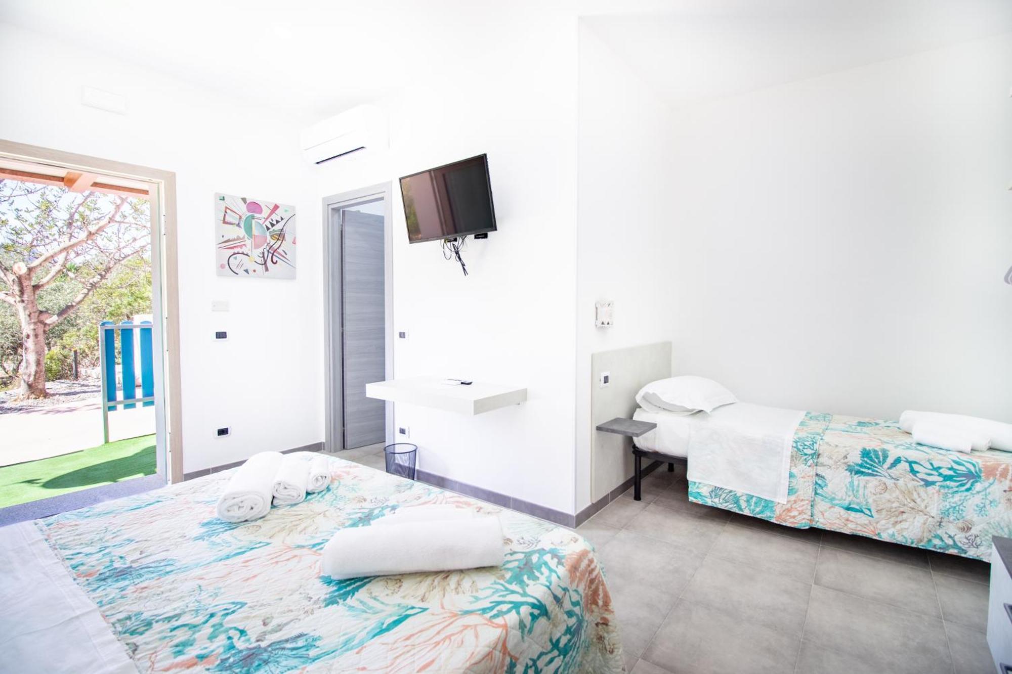 S'Omu E Chicchinu Rooms Кардеду Екстер'єр фото